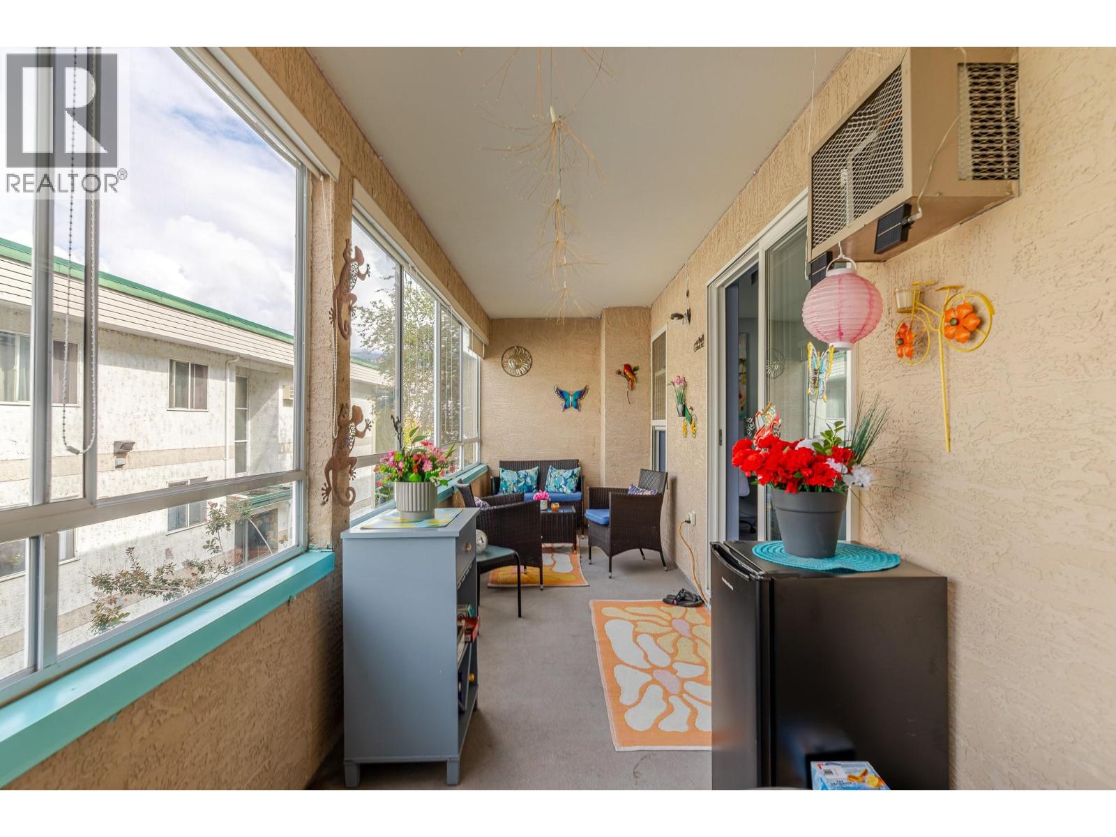 #204 865 Main Street - 13