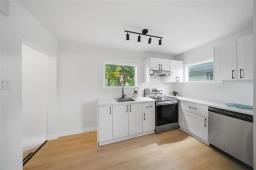 541 Johnson Avenue E, Winnipeg, MB R2L1A9 Photo 12