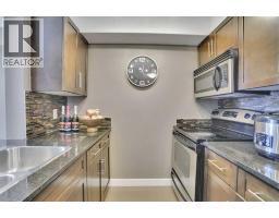 Foyer - 414, 7210 80 Avenue Ne, Calgary, AB T3J0N7 Photo 7
