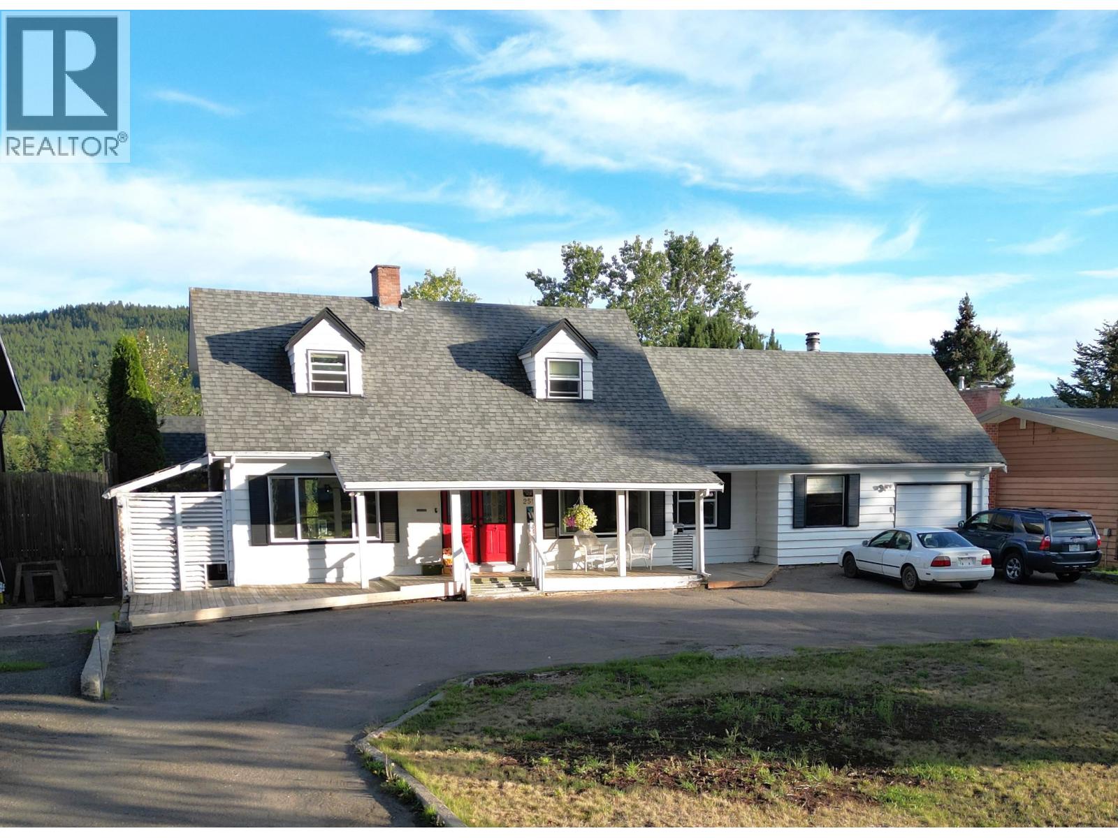 255 EVERGREEN CRESCENT - 2