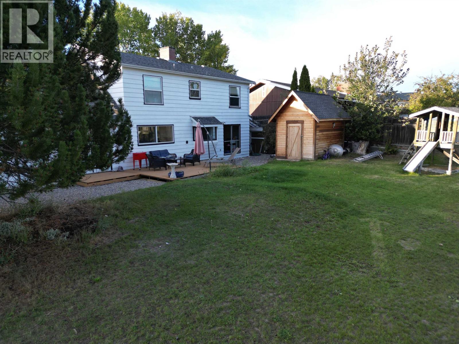 255 EVERGREEN CRESCENT, 100 Mile House — photo 4