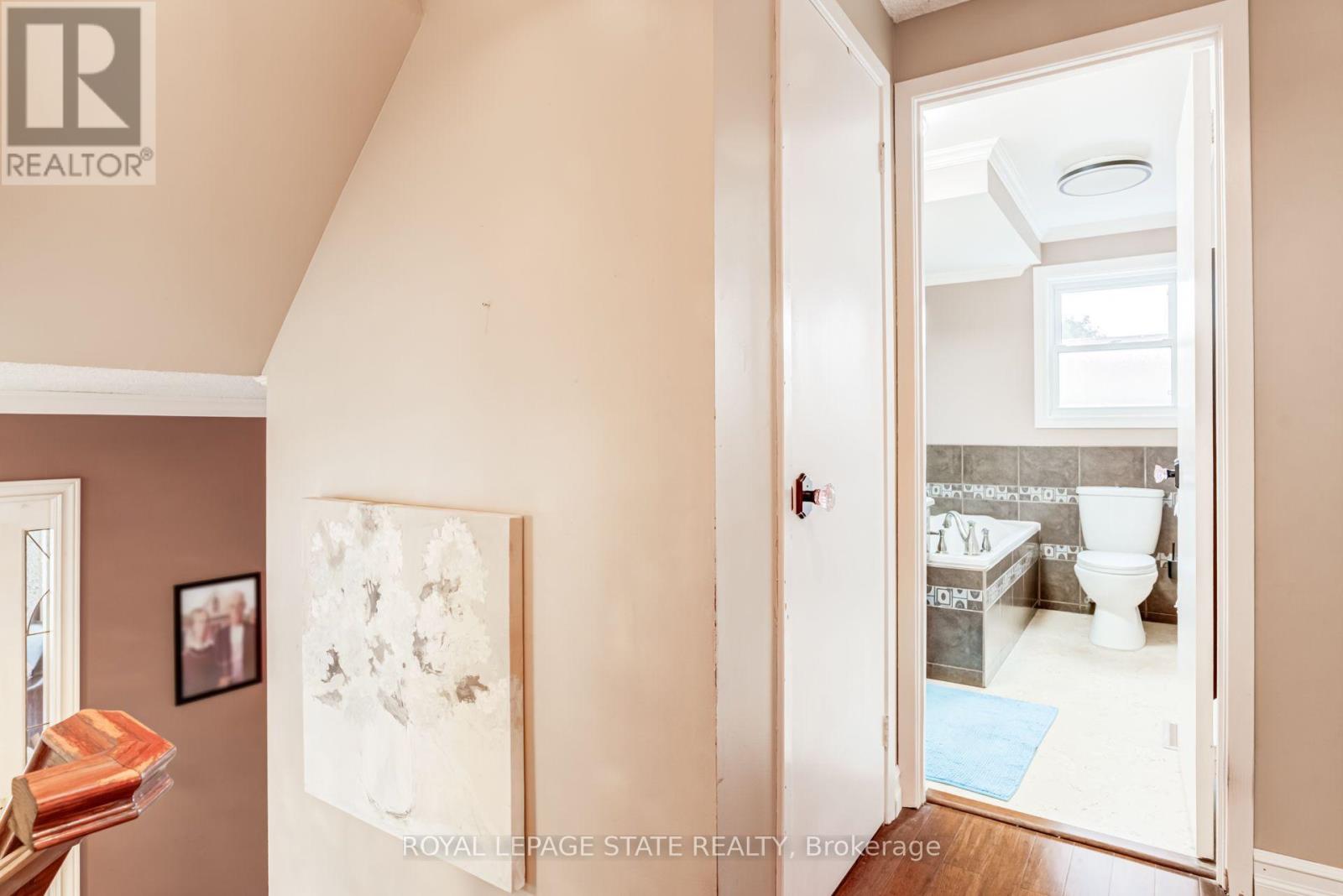 106 APPLEFORD ROAD - 17