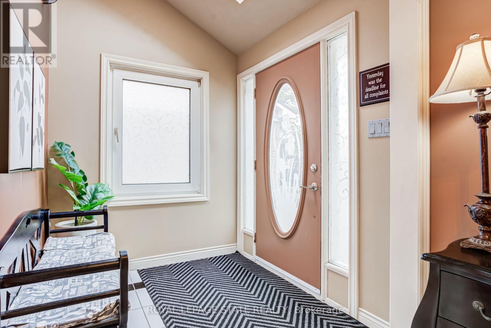 106 APPLEFORD ROAD - 3