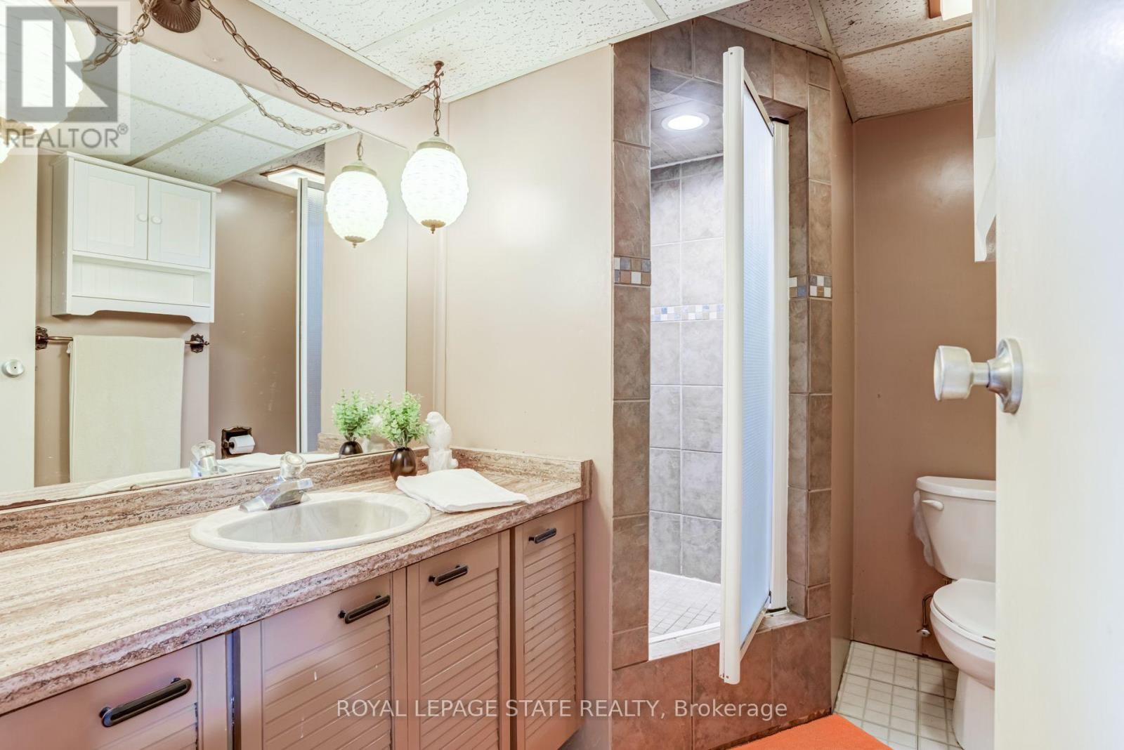 106 APPLEFORD ROAD - 34