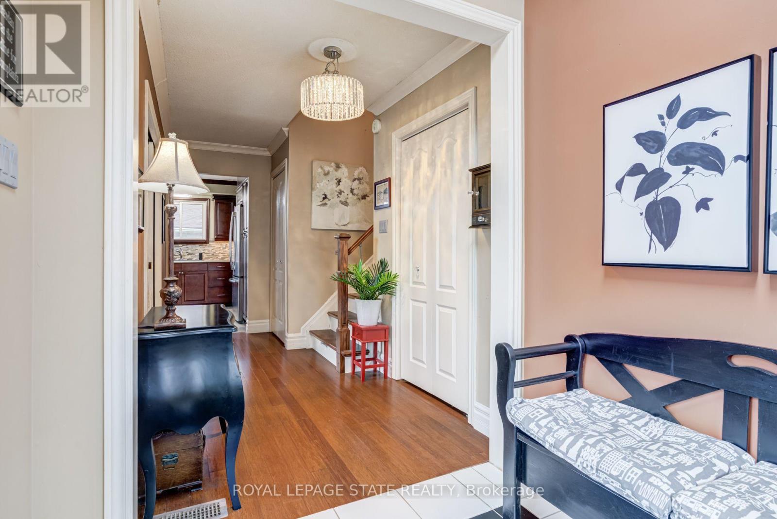 106 APPLEFORD ROAD - 4