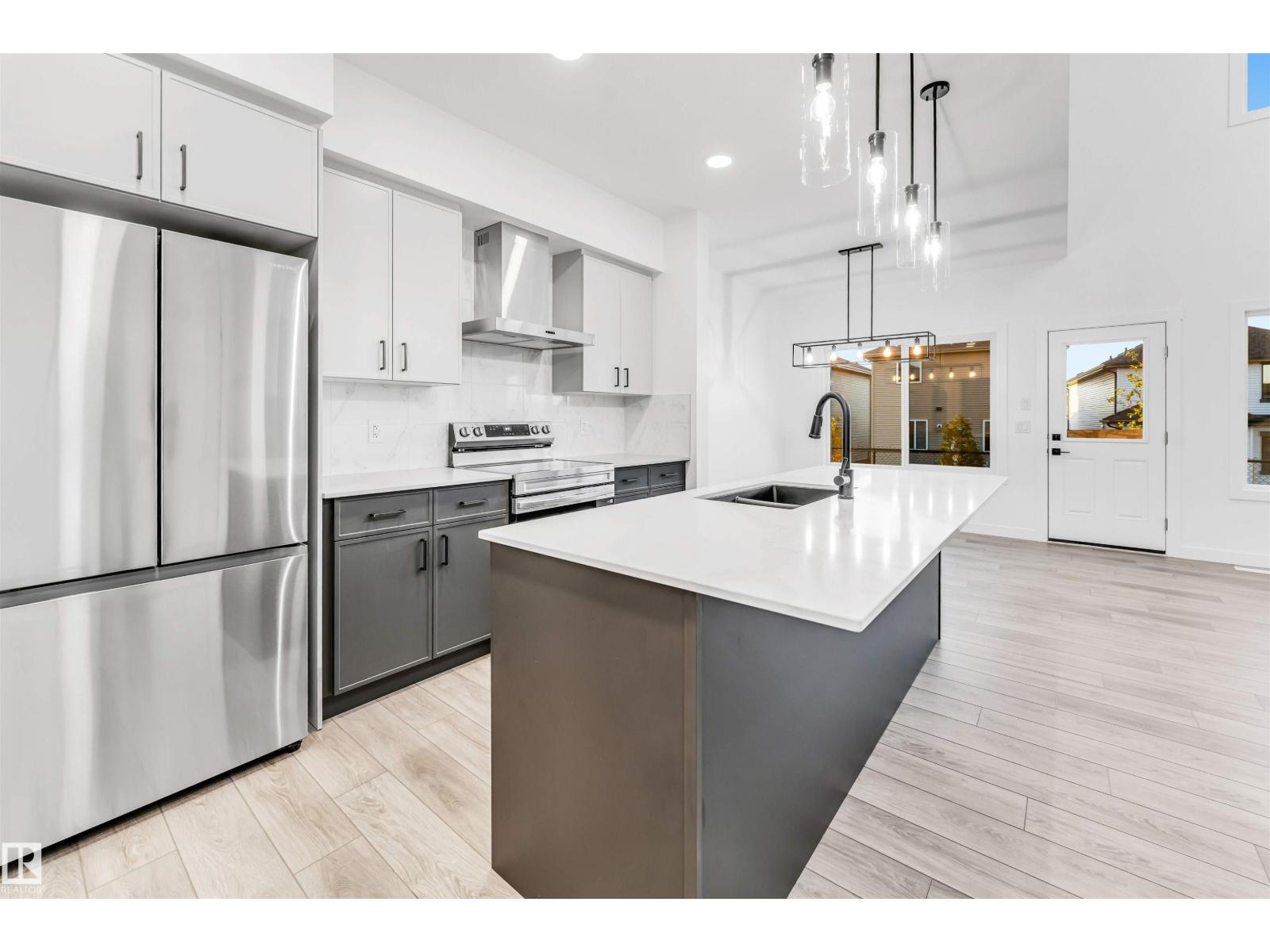 904 17 AV NW - Image 18
