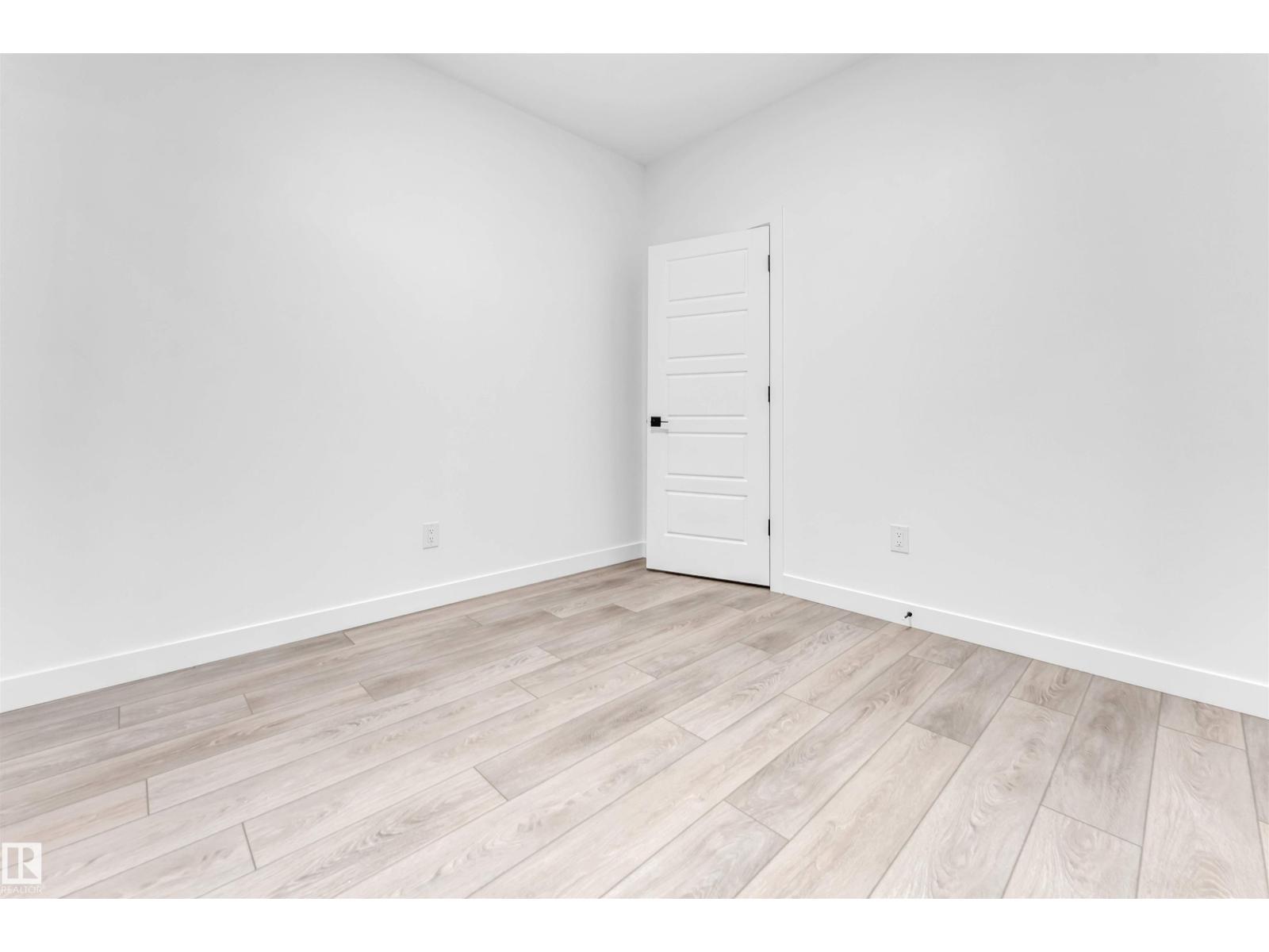 904 17 AV NW - Image 36
