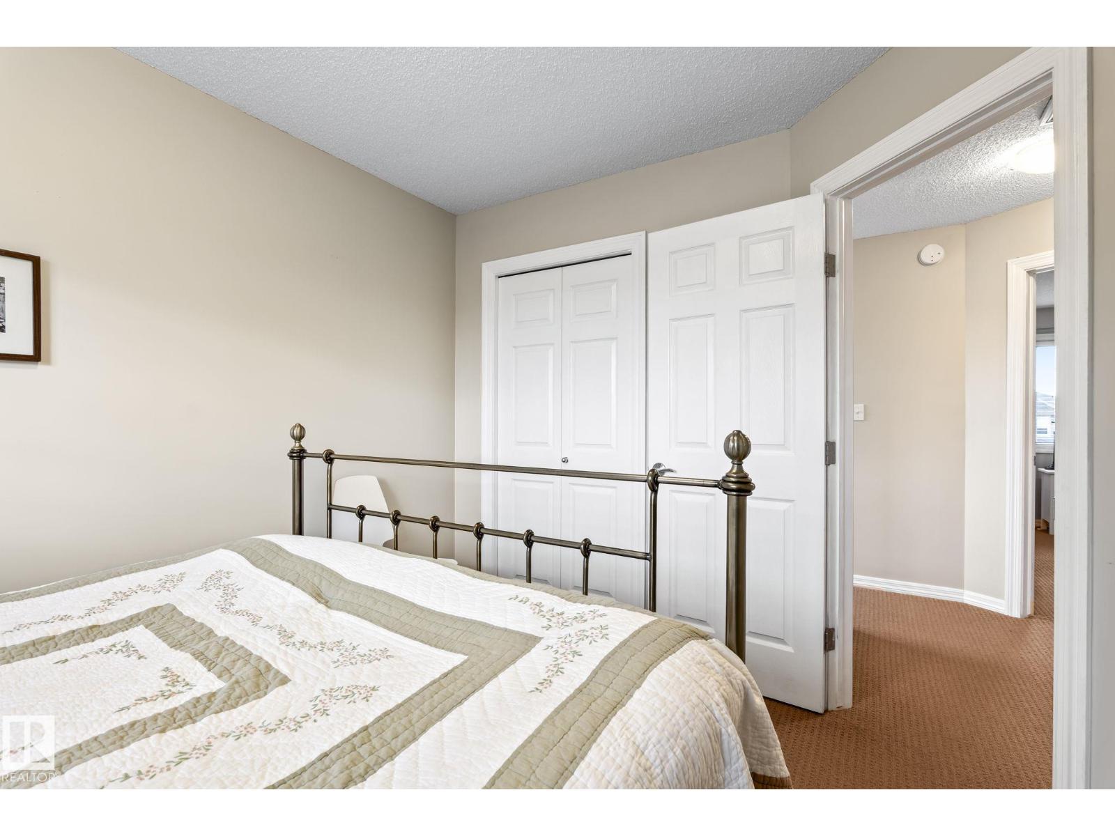 120 CRANSTON PL - 22