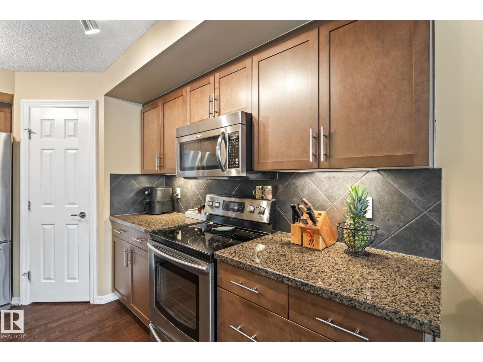 120 CRANSTON PL - 10