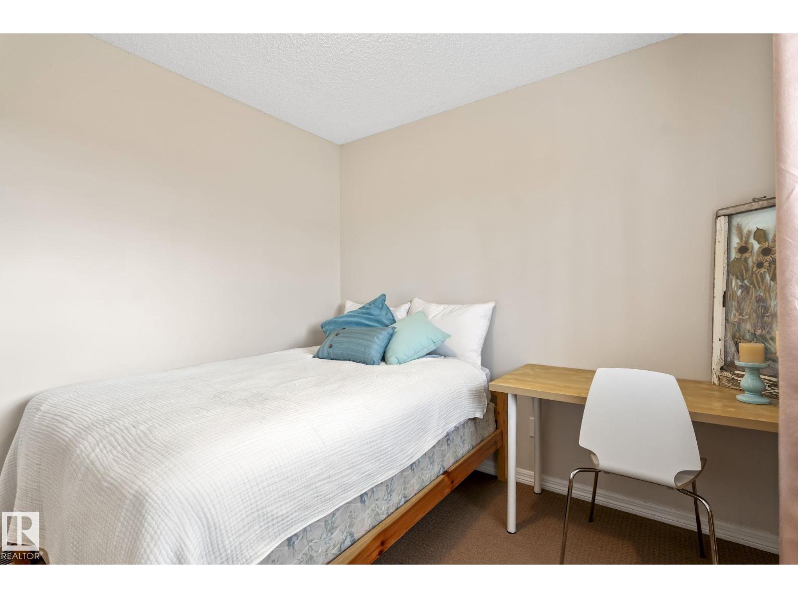 120 CRANSTON PL - 19