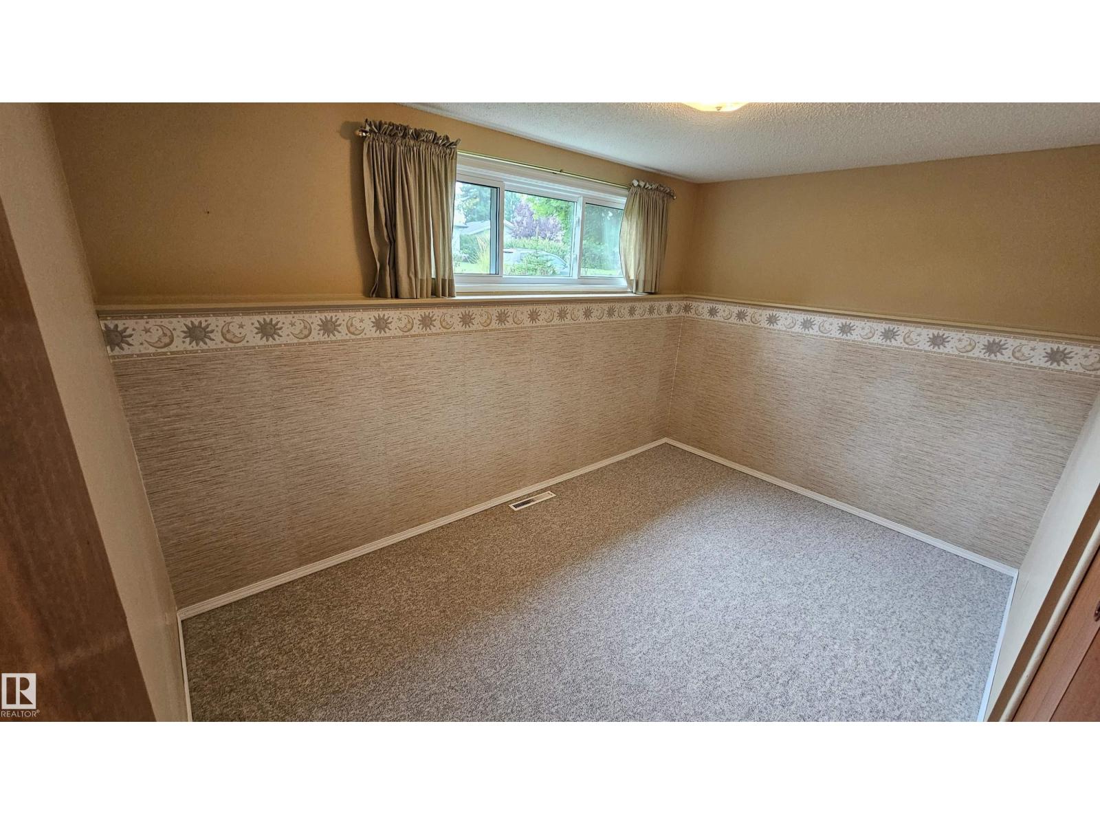 13439 114 ST NW - 22
