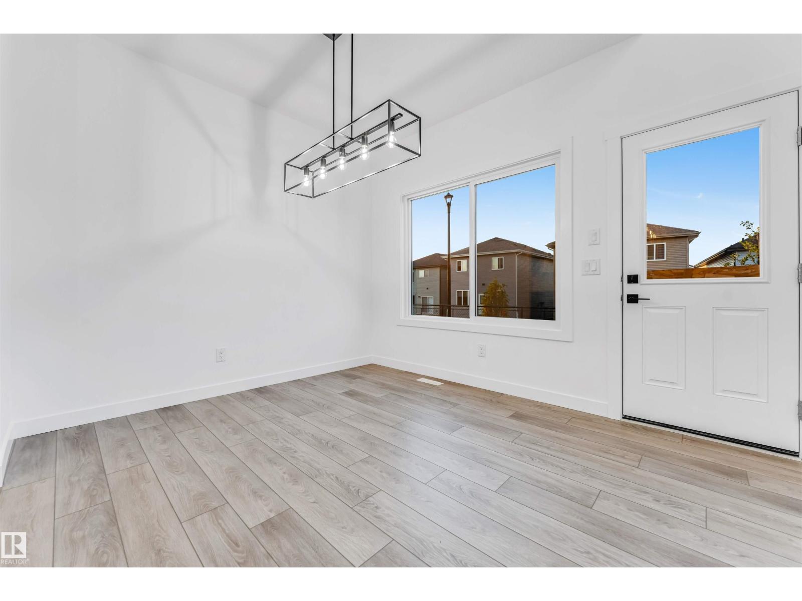908 17 AV NW - Image 20