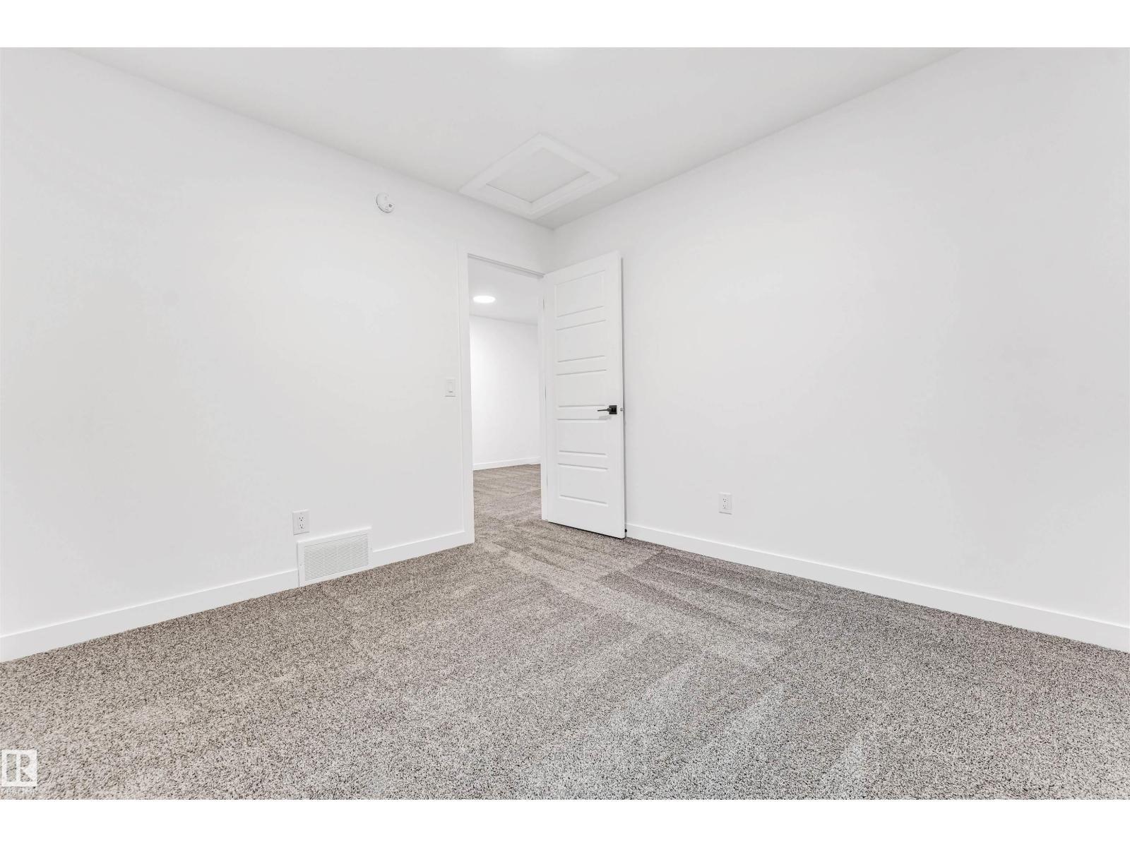 908 17 AV NW - Image 30