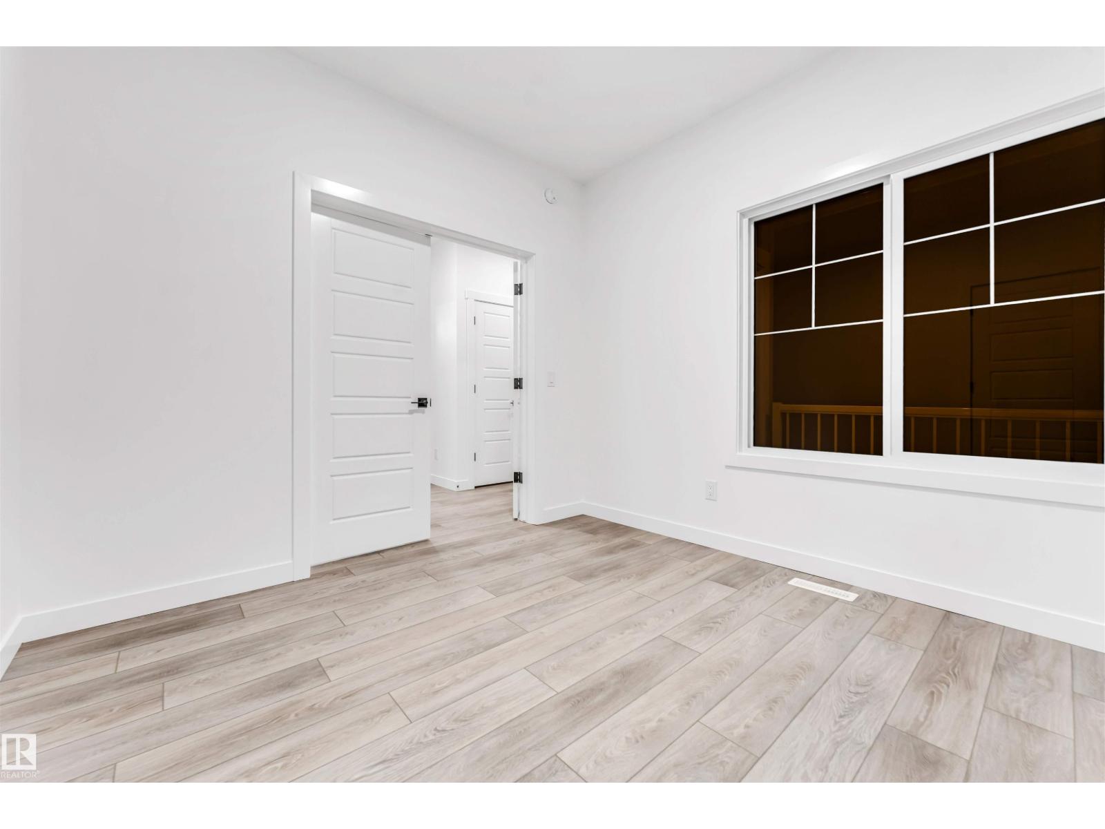 908 17 AV NW - Image 37