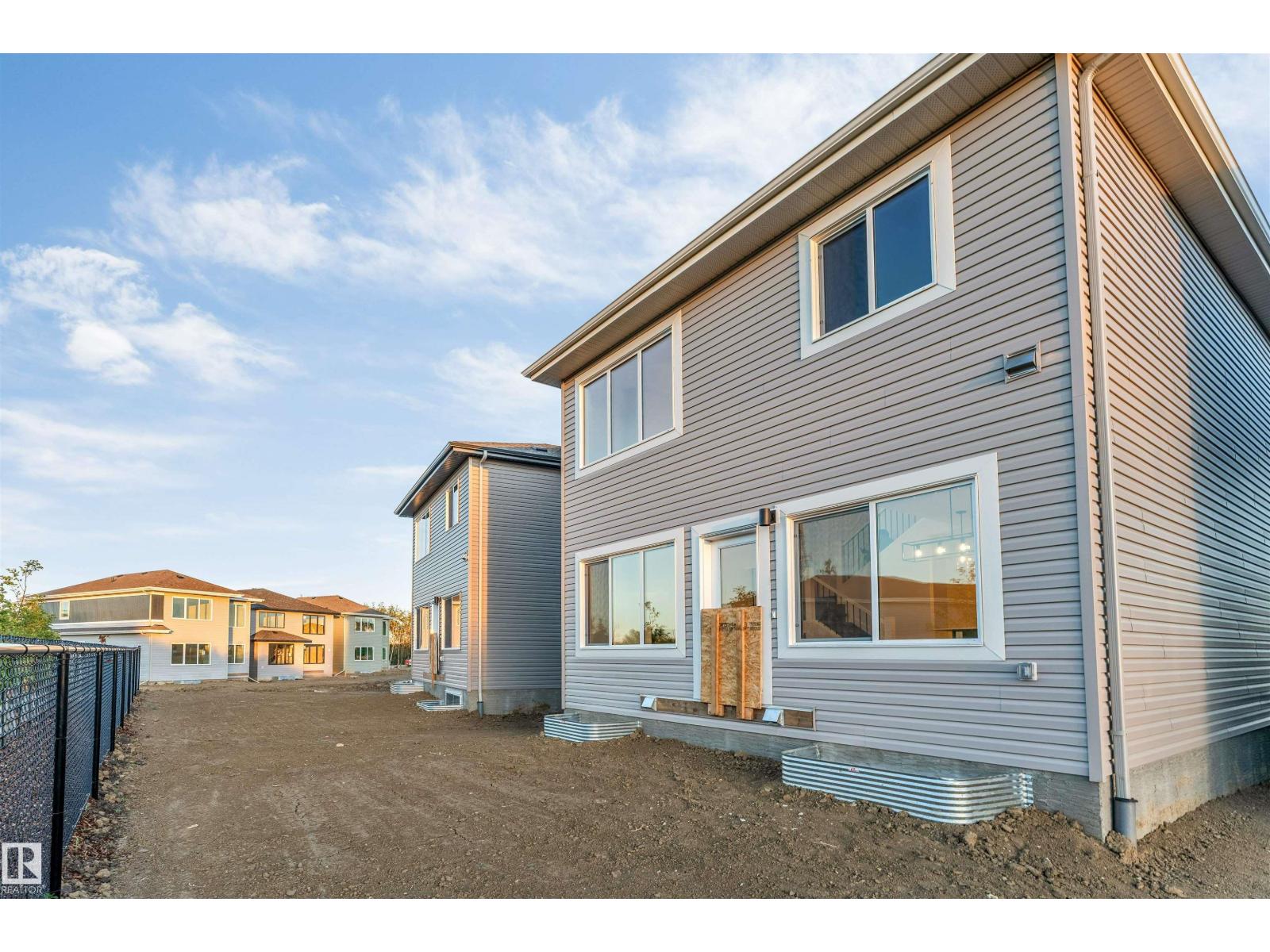 908 17 AV NW - Image 5