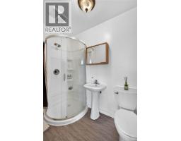 321 Collins Rd, Salt Spring, BC V8K2N1 Photo 12