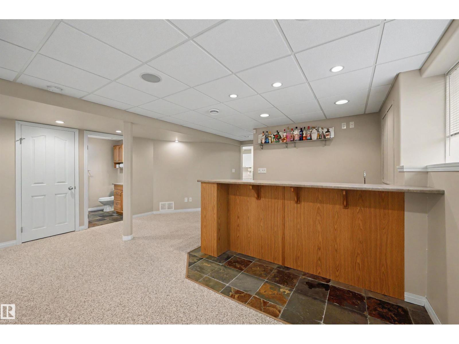 142 Foxboro WY - 34