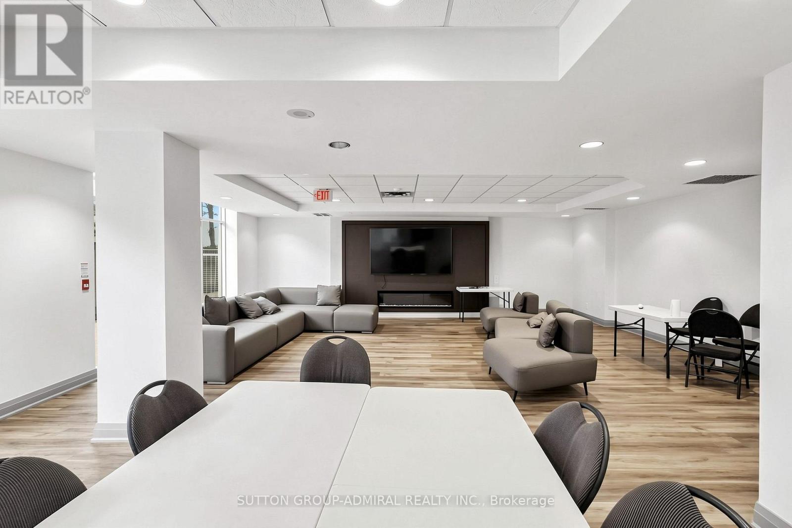 #435 650 LAWRENCE AVENUE W - 26