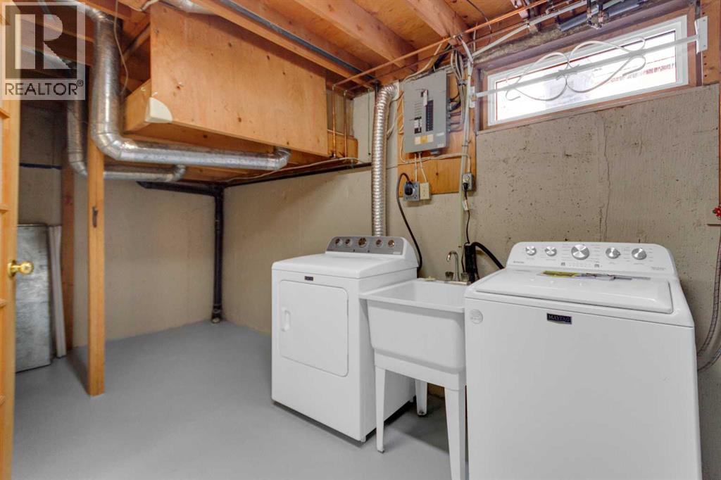 #34 630 Sabrina Road SW - 25