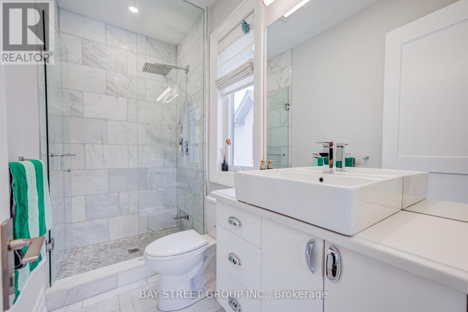 37 BARKER AVENUE - Image 29