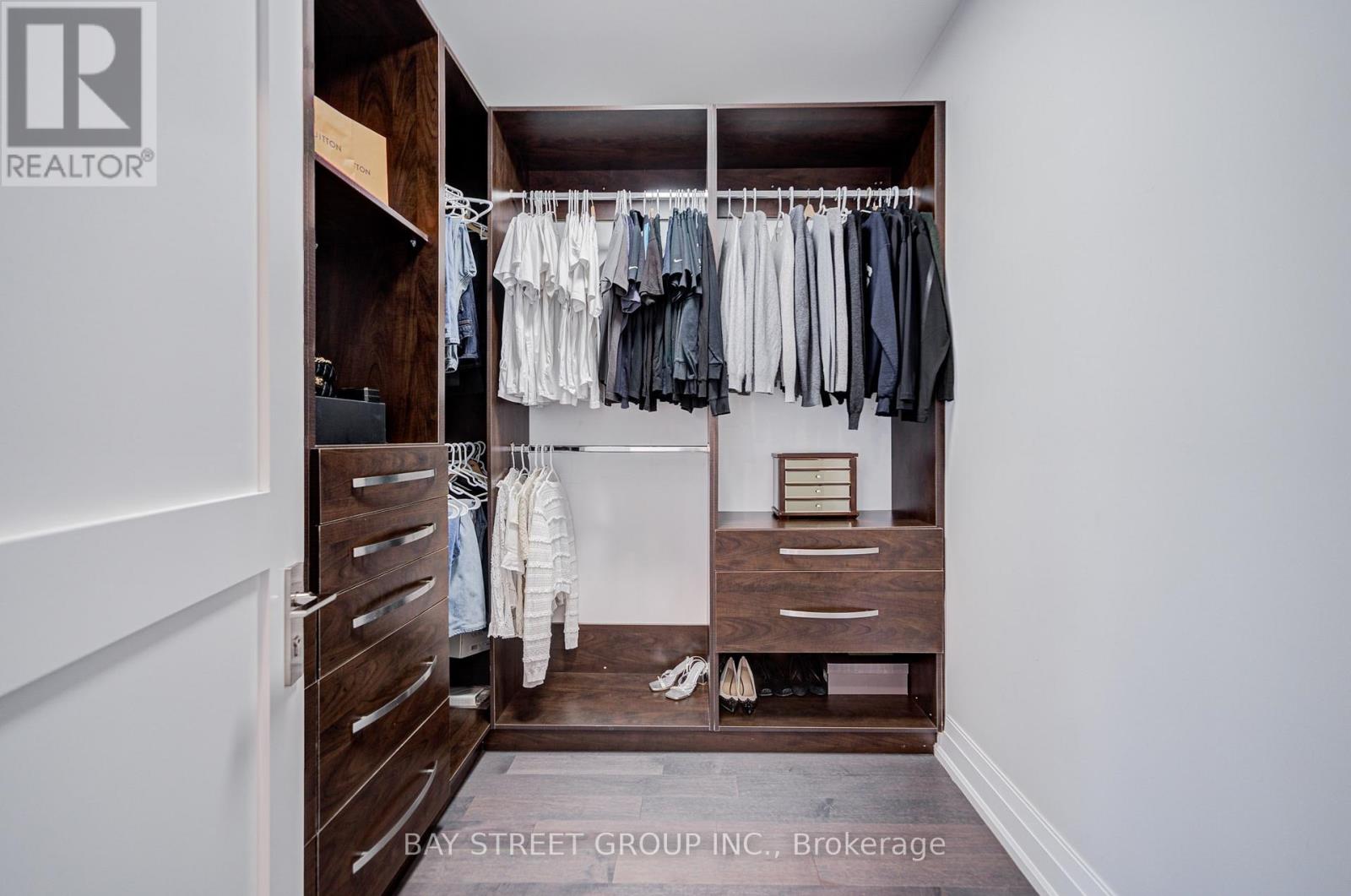 37 BARKER AVENUE - Image 35