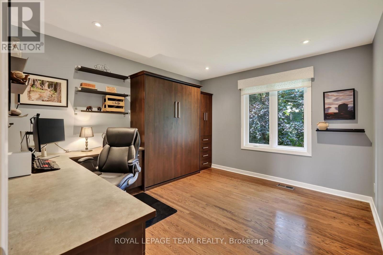 1958 NEEPAWA AVENUE - 21