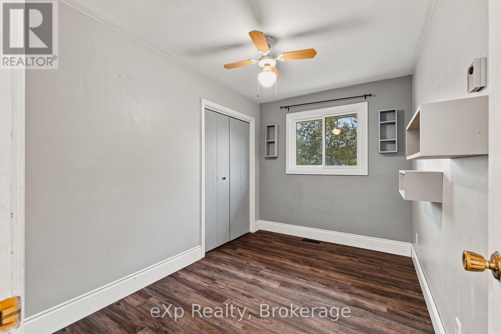 236 BRUCE STREET S - 14