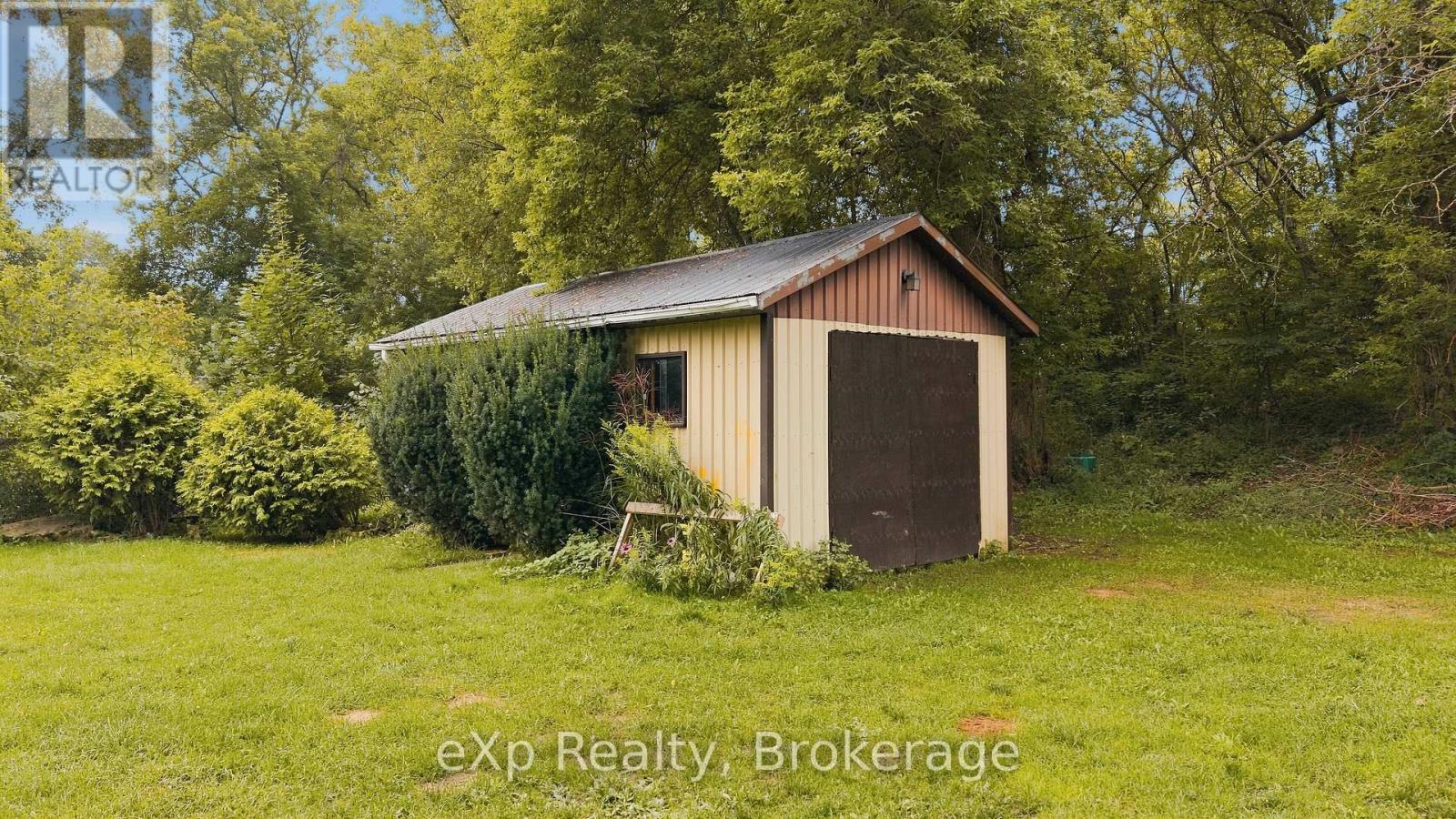 236 BRUCE STREET S - Image 24