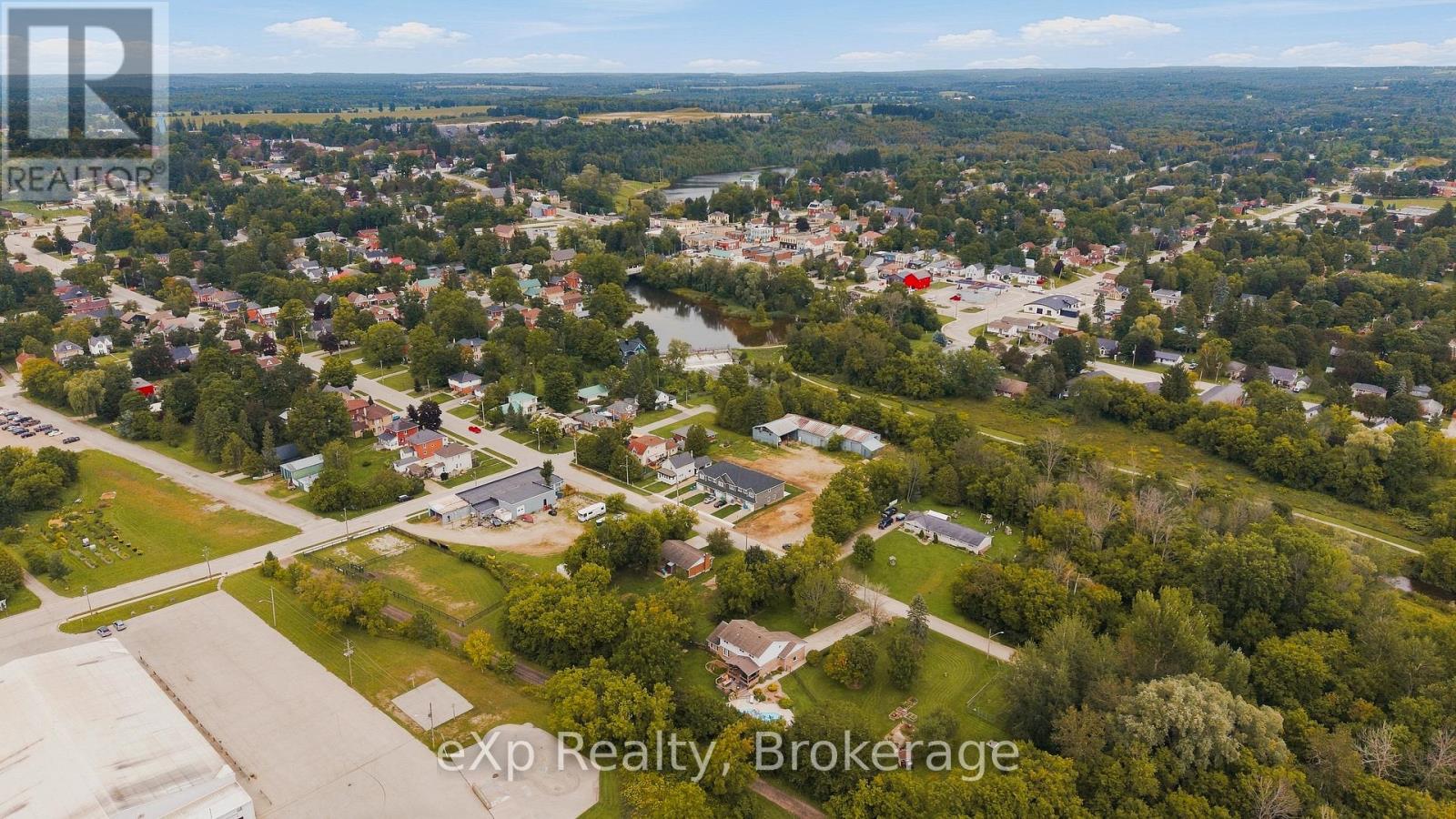 236 BRUCE STREET S - Image 28