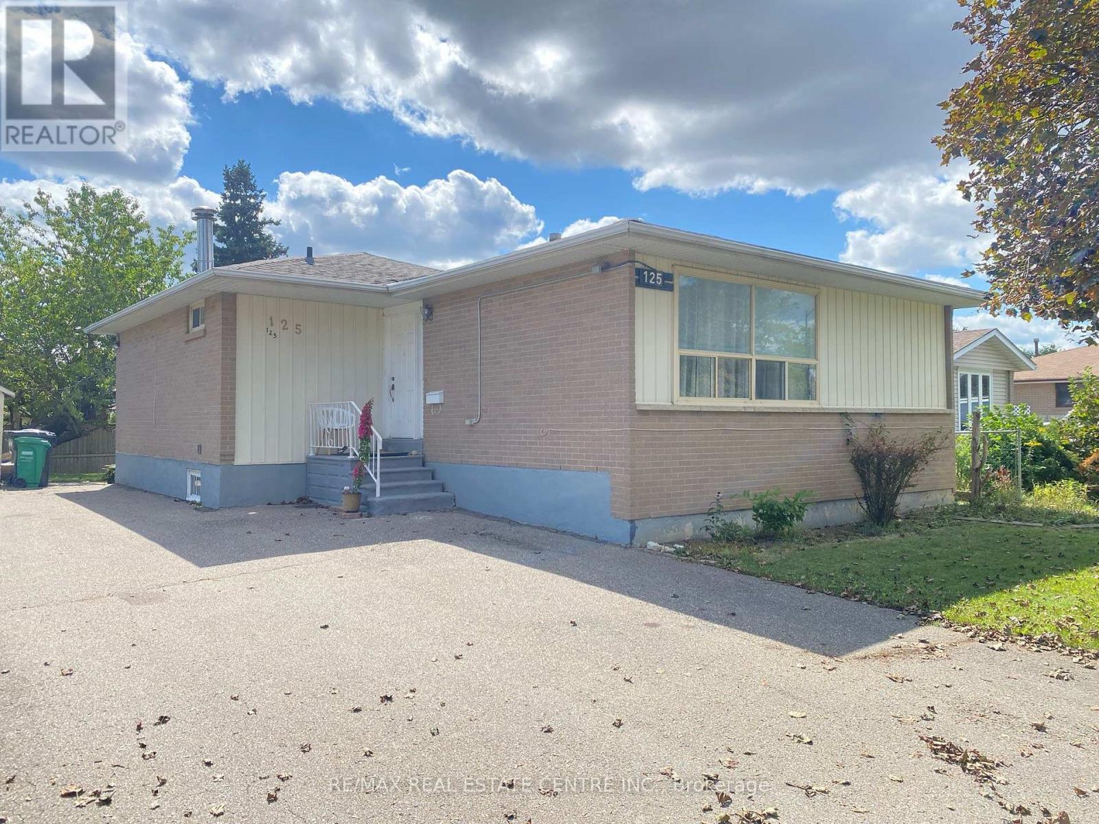 125 RUTHERFORD ROAD N