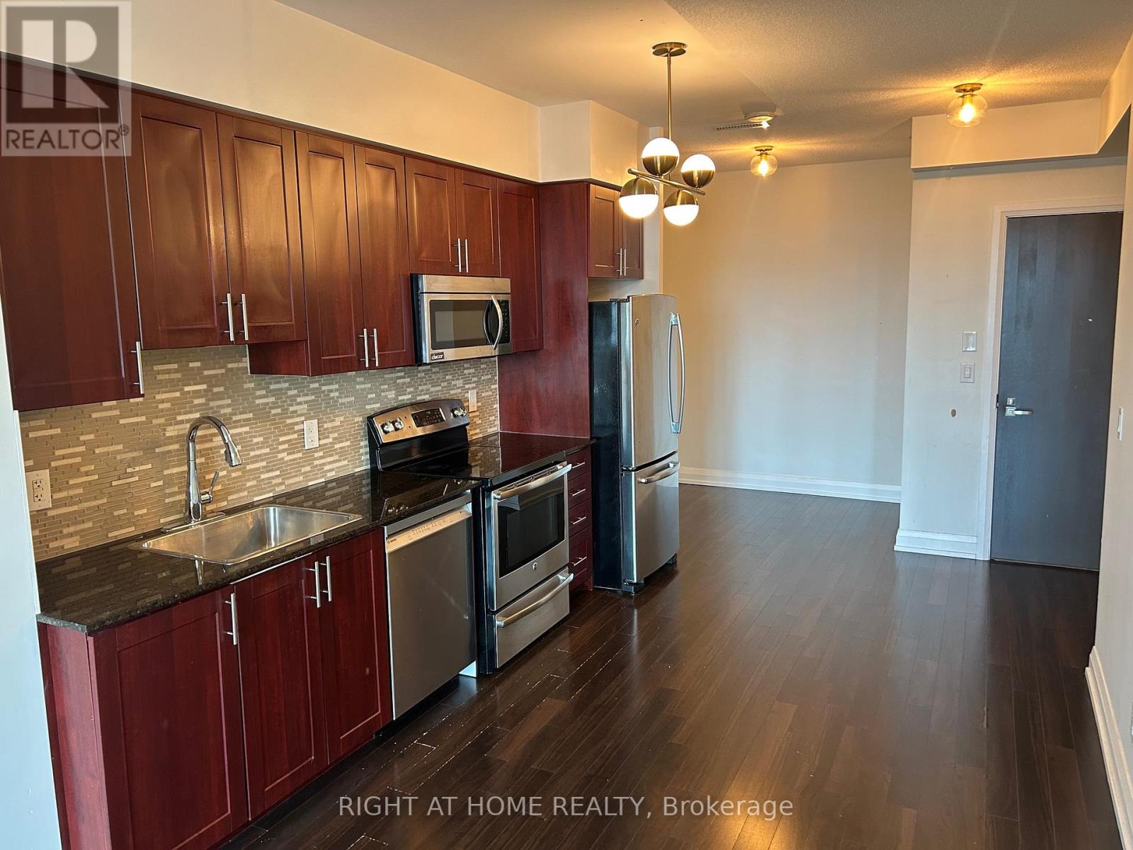 #2123 7161 Yonge Street, Markham (Grandview), Ontario, L3T0C8, Markham (Grandview), Ontario — photo 5 of 5