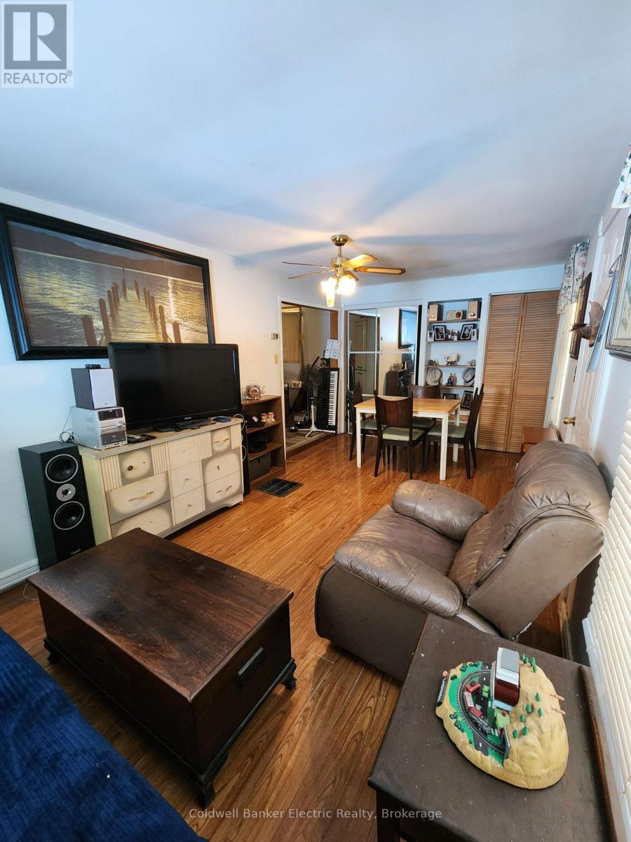 24 Victoria Street East, Kawartha Lakes (Omemee), Ontario, K0L2W0, Kawartha Lakes (Omemee), Ontario — photo 4 of 5