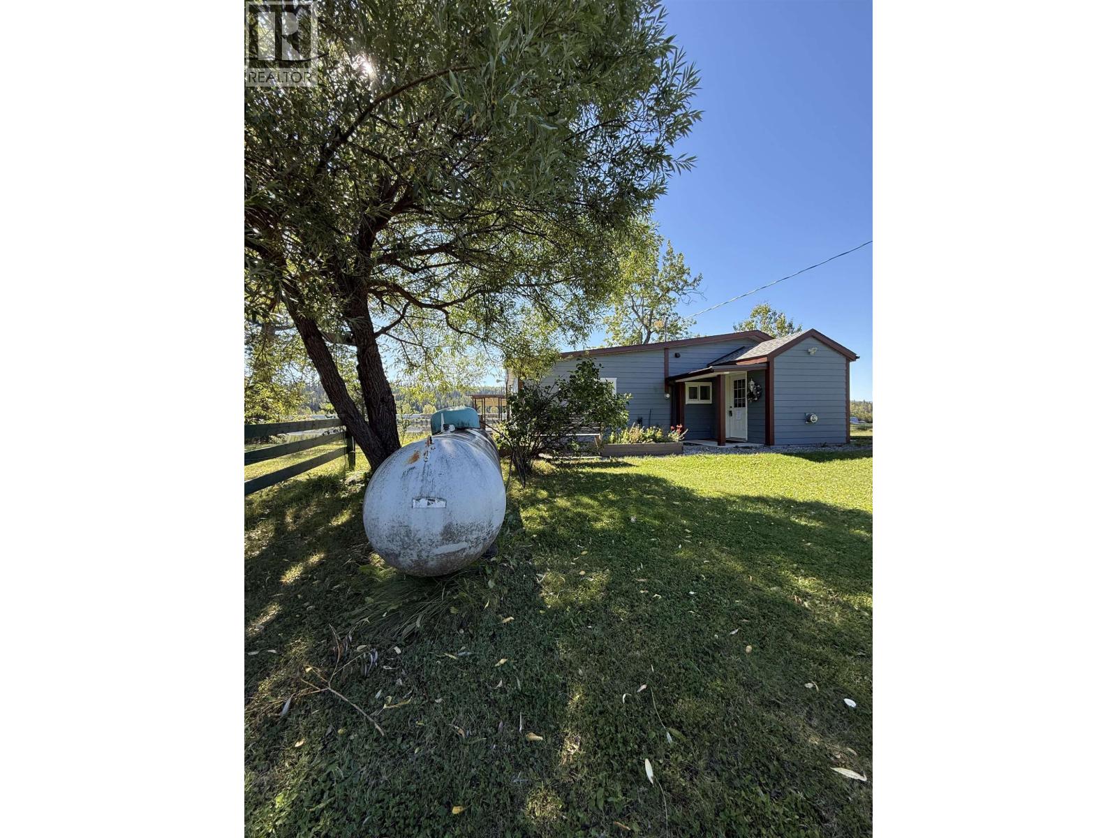 27251 16 Highway, Burns Lake, British Columbia, V0J1E1, Burns Lake, British Columbia — photo 3 of 5