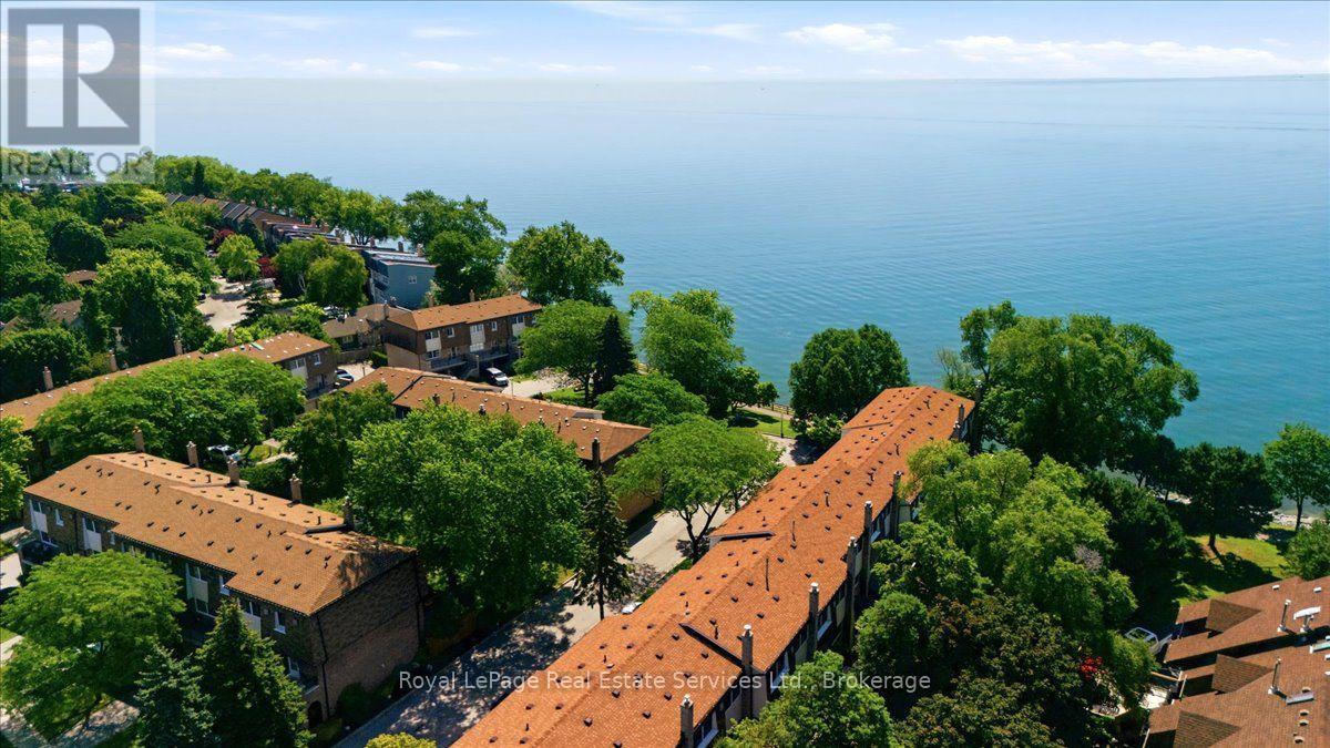 #5 2120 MARINE DRIVE - Image 34