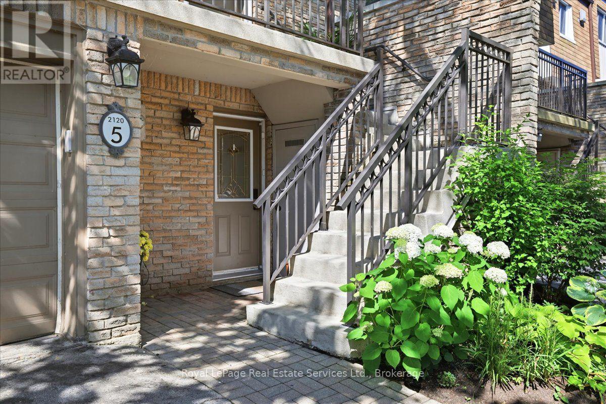 #5 2120 MARINE DRIVE - Image 37