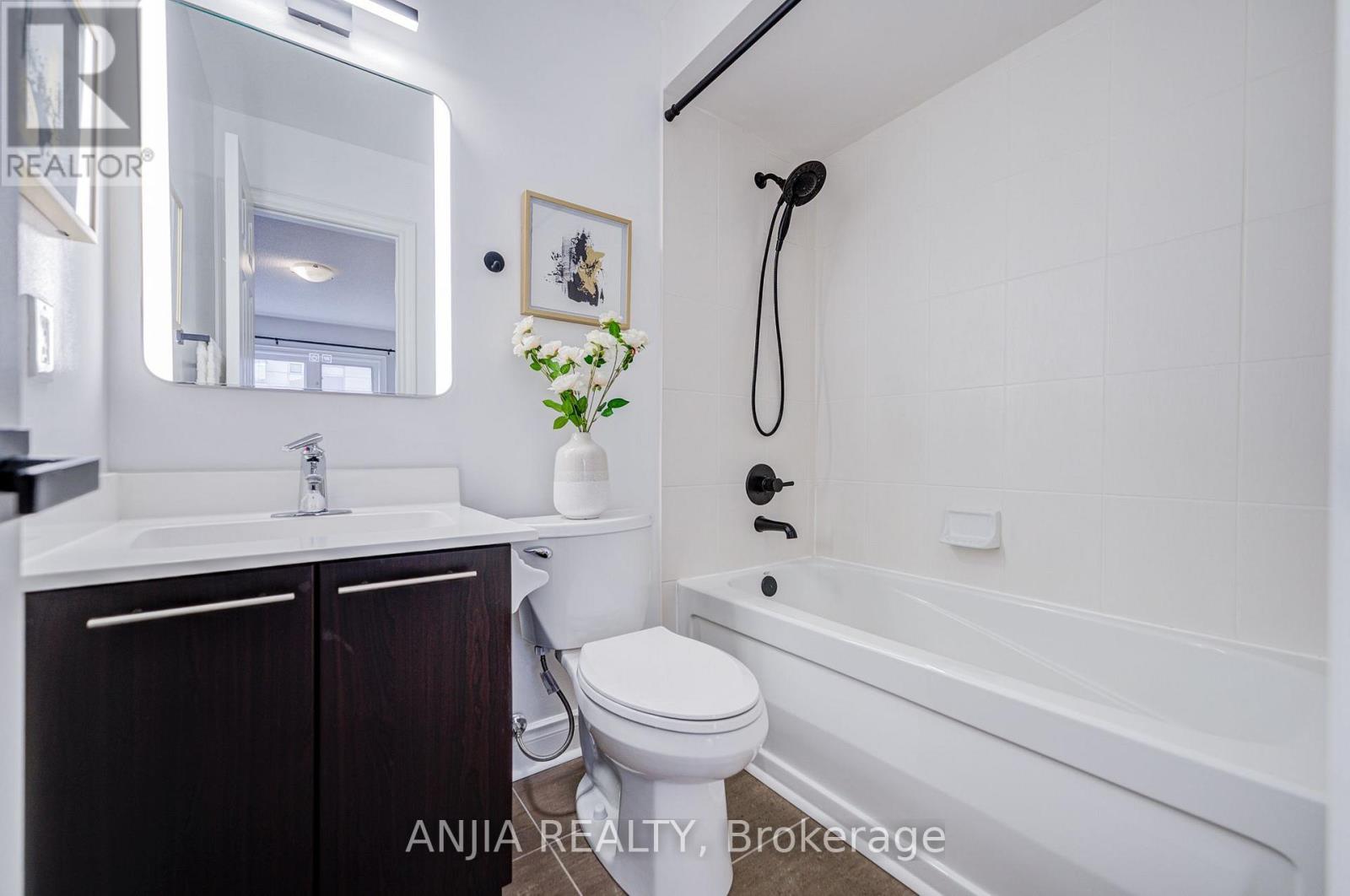 25 GALLERIA PARKWAY - 33