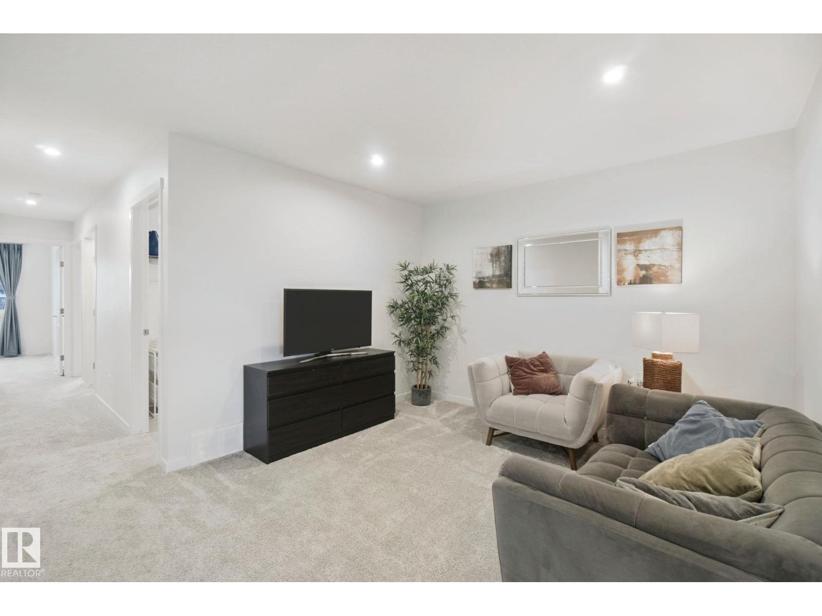 28 ROSEWOOD WY - 33