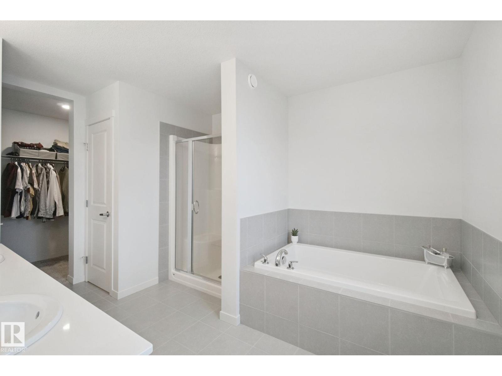 28 ROSEWOOD WY - 39