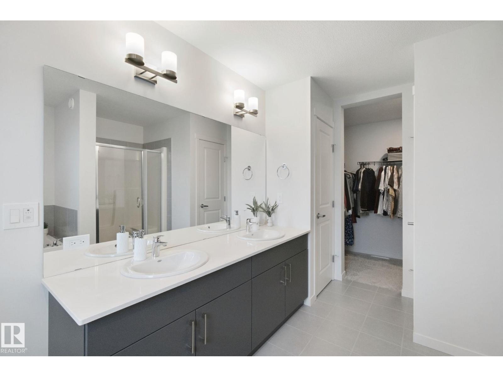 28 ROSEWOOD WY - 40
