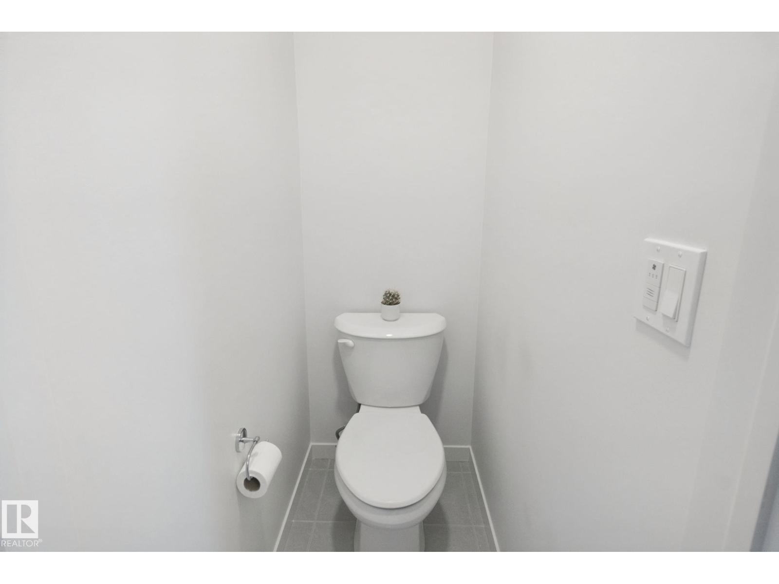 28 ROSEWOOD WY - 41