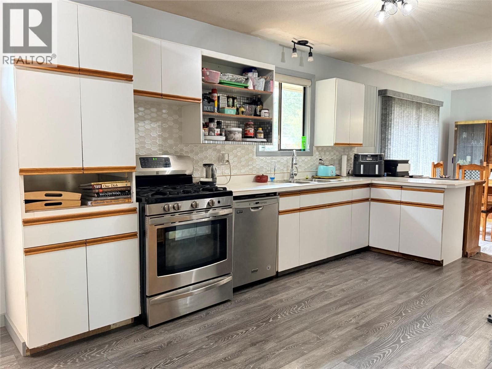 93 Holmes Road - Image 18