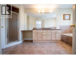 8 Sophie Court, Grimsby, ON L3M5L6 Photo 27