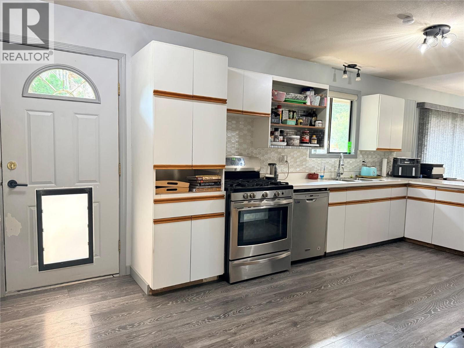 93 Holmes Road - Image 17