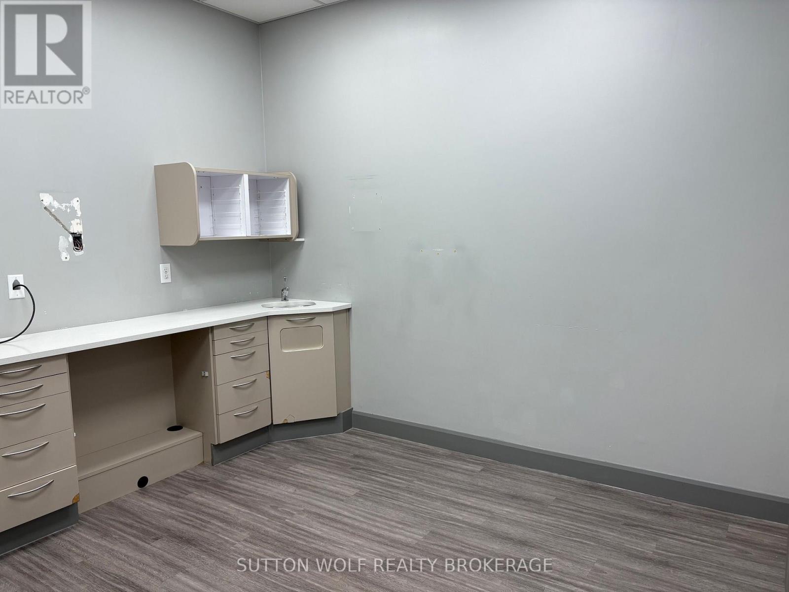323 CARADOC STREET S, Strathroy-Caradoc (SE) — photo 6