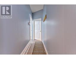 Bathroom - 40 Douro Street, Stratford, ON N5A3R3 Photo 7