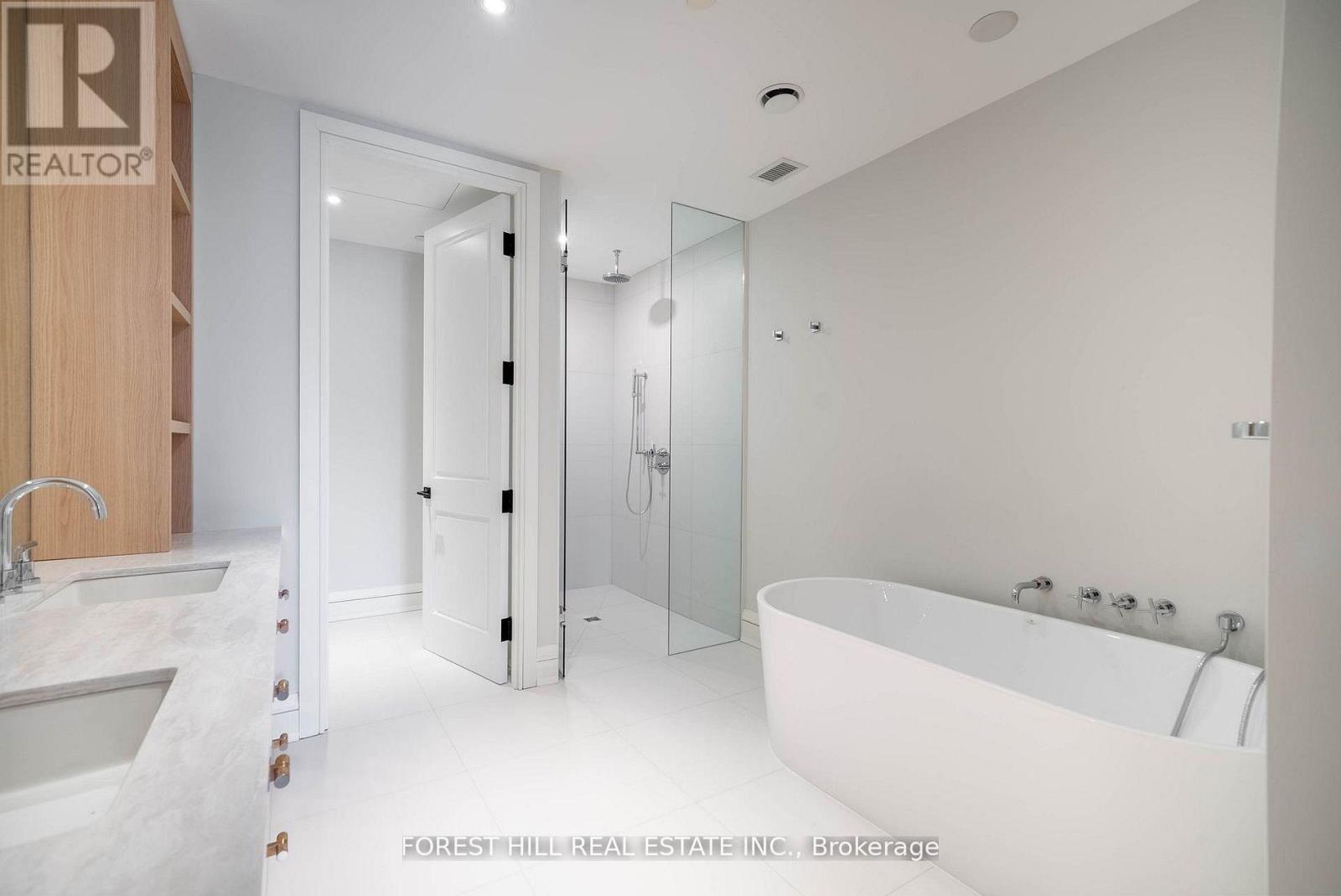 #6A 2010 BATHURST STREET - Image 21
