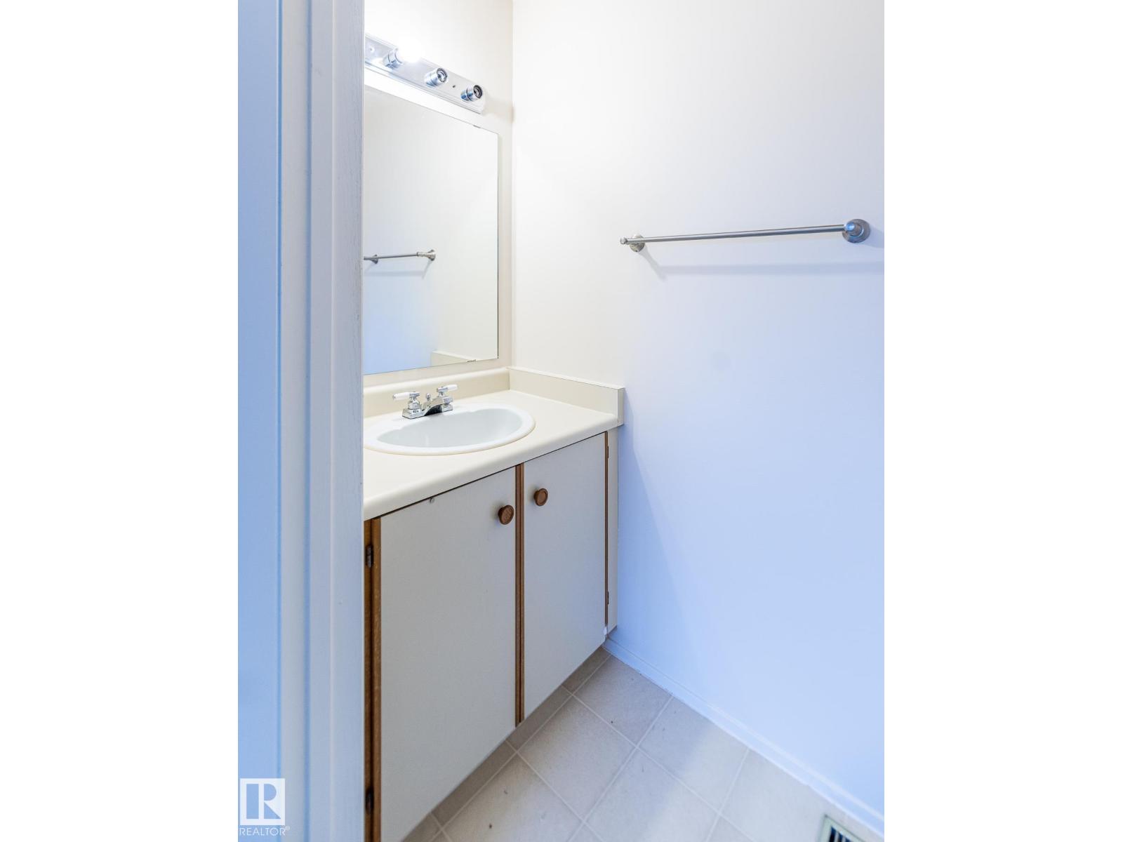 #4 3221 119 ST NW - 21