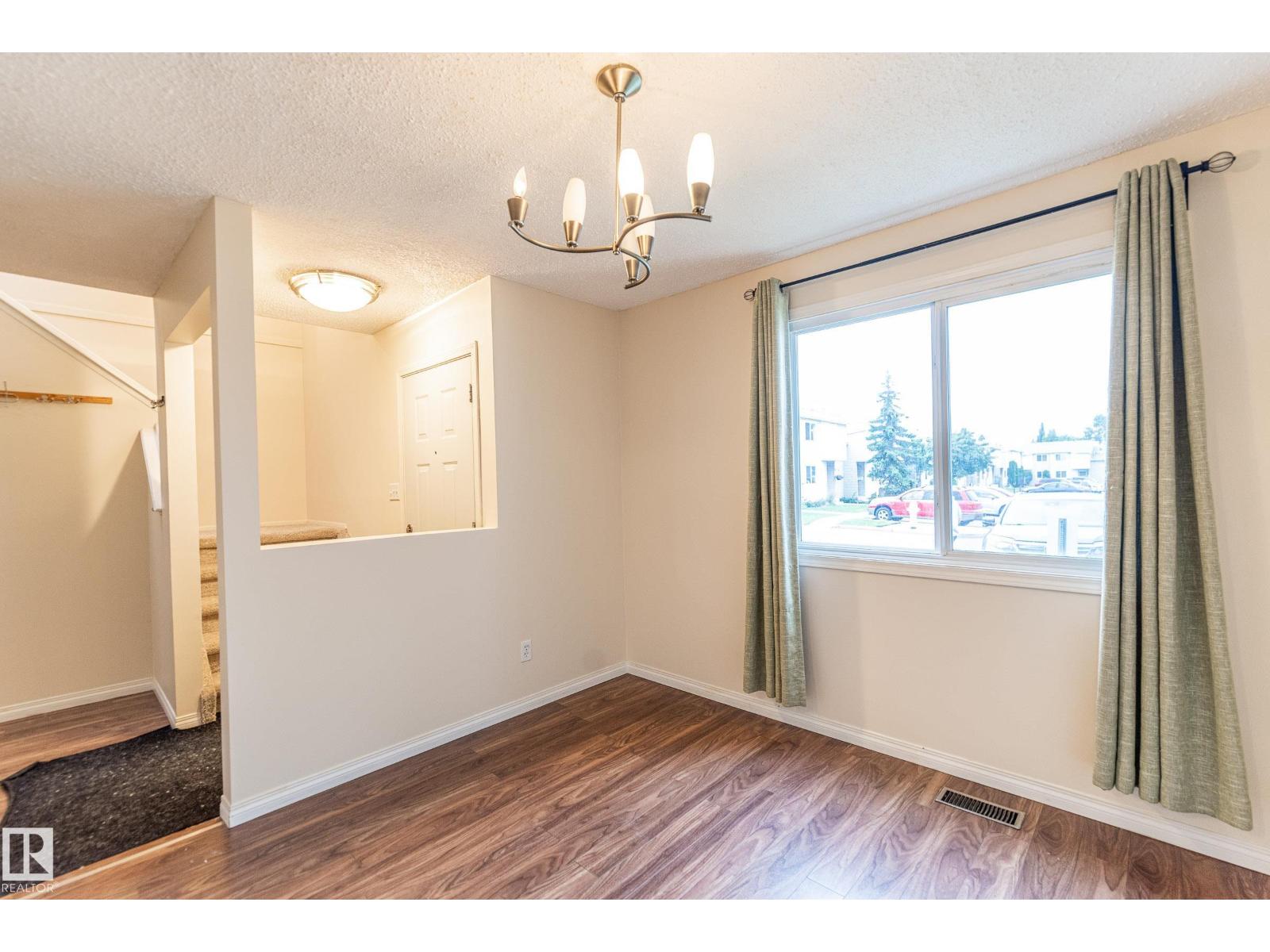 #4 3221 119 ST NW - 9