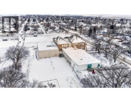 500 Coteau Street W, Moose Jaw, SK S6H5E4 Photo 16