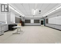 500 Coteau Street W, Moose Jaw, SK S6H5E4 Photo 39